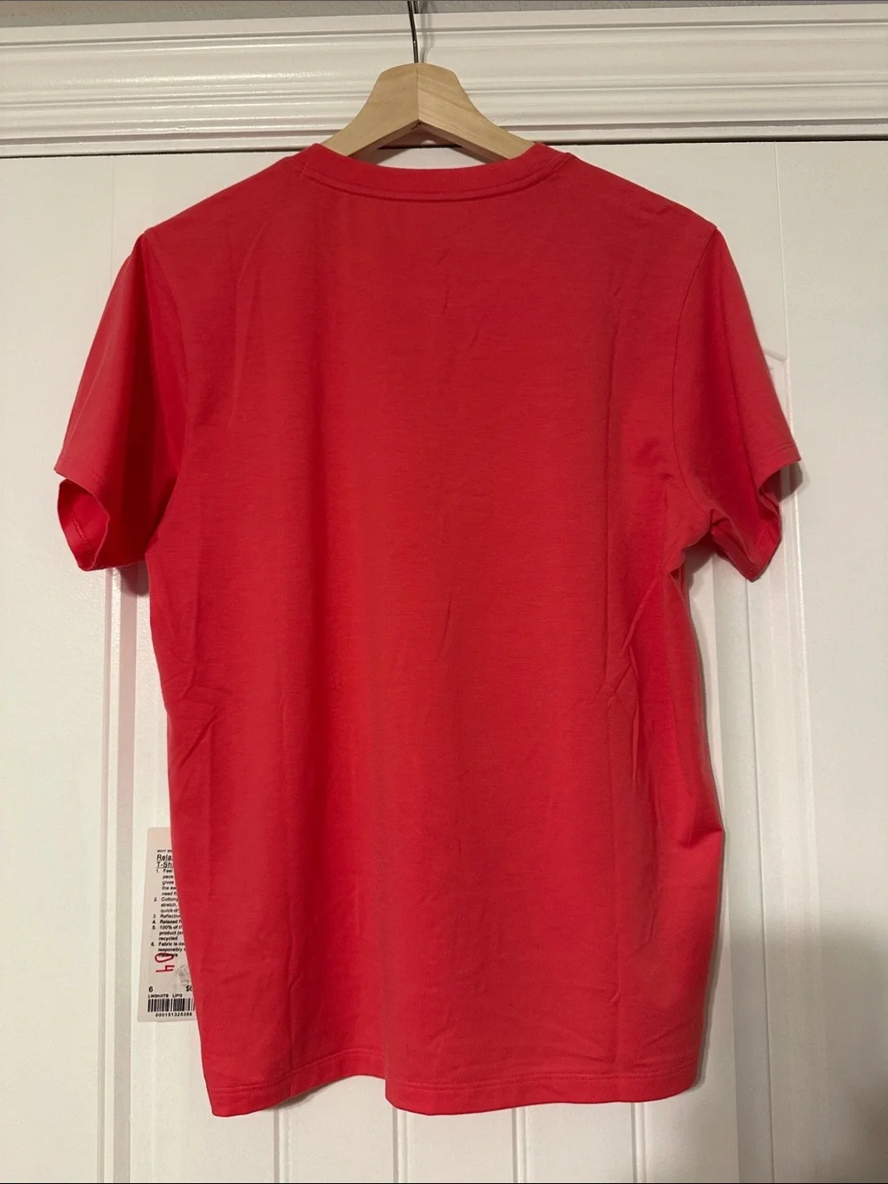 NWT Lululemon athletica Bright Red Short-Sleeve Tee